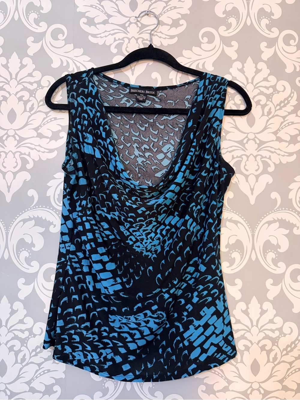 💫10/$25 • Beechers Brook Blue Patterned Sleeveless Cowl Neck Top